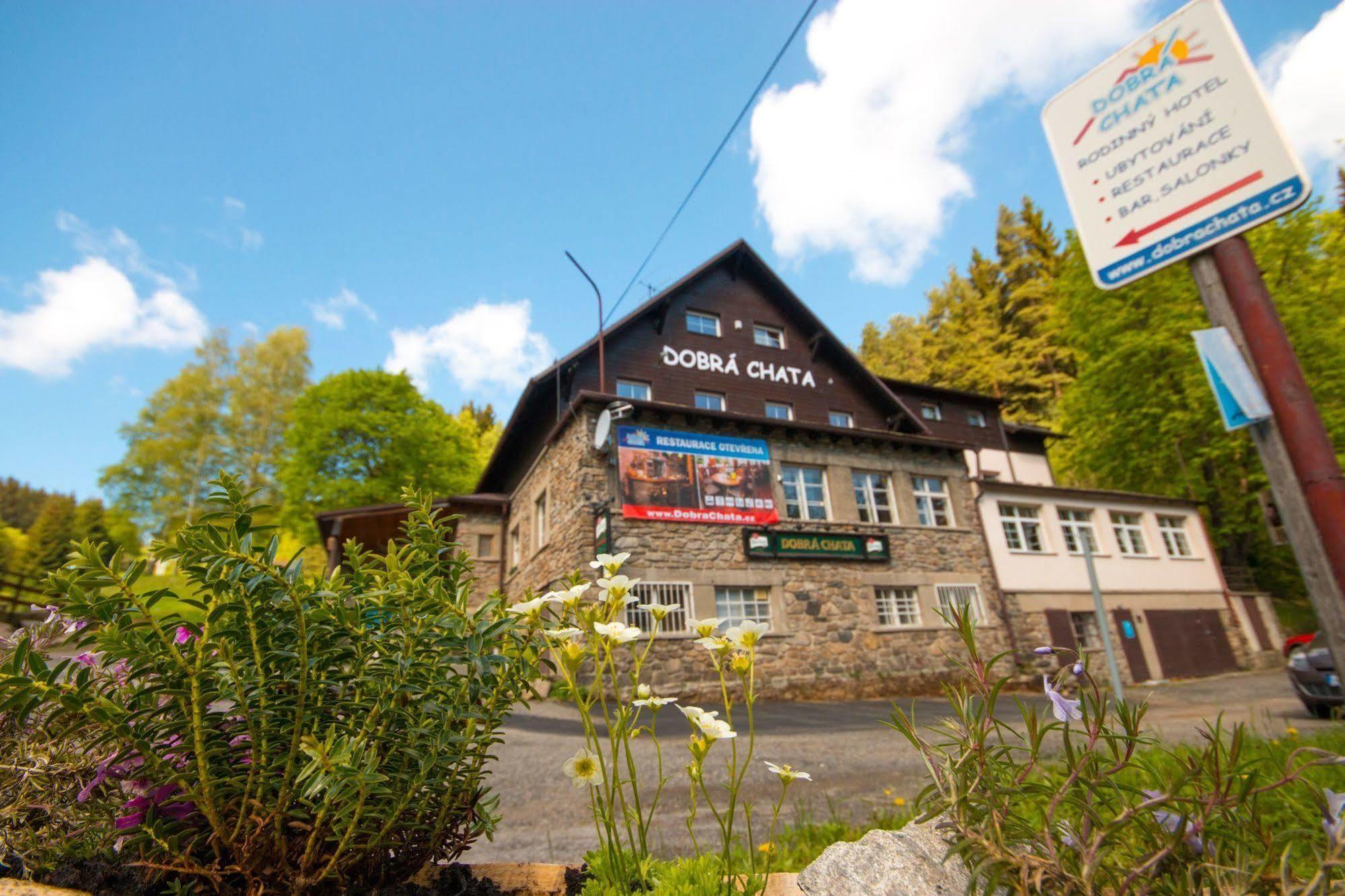 Horsky Hotel Dobra Chata Stachy Екстериор снимка