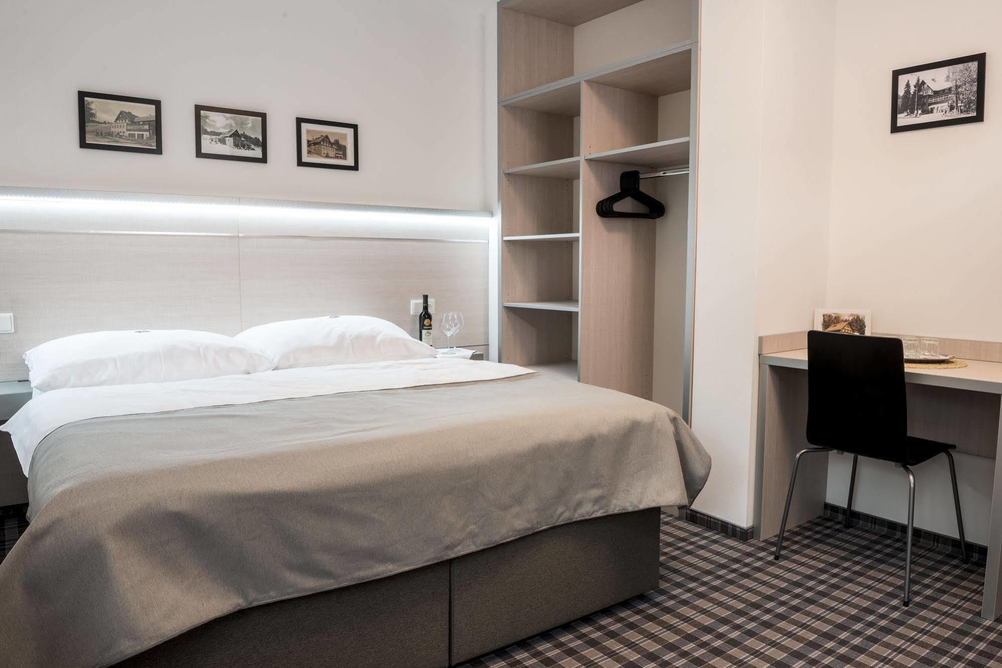 Horsky Hotel Dobra Chata Stachy Екстериор снимка